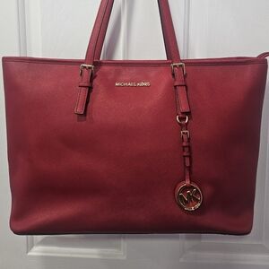Michael Kors Large Jet Set Tote - GUC